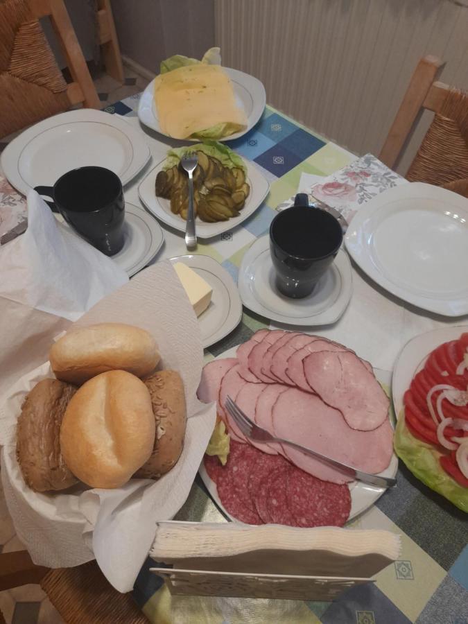 Taniespanie Rokietnica Rokietnica  外观 照片