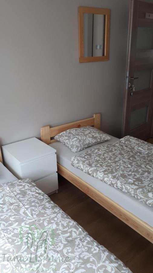 Taniespanie Rokietnica Rokietnica  外观 照片