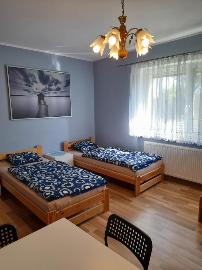 Taniespanie Rokietnica Rokietnica  外观 照片