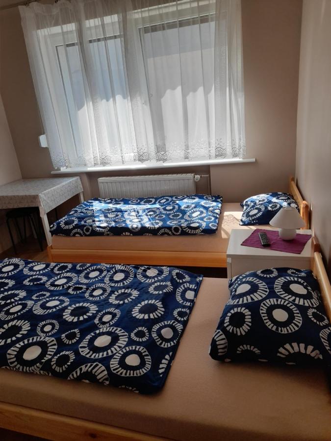 Taniespanie Rokietnica Rokietnica  外观 照片