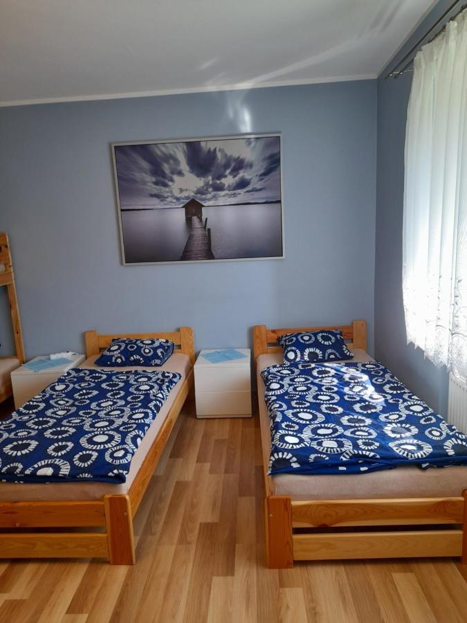 Taniespanie Rokietnica Rokietnica  外观 照片