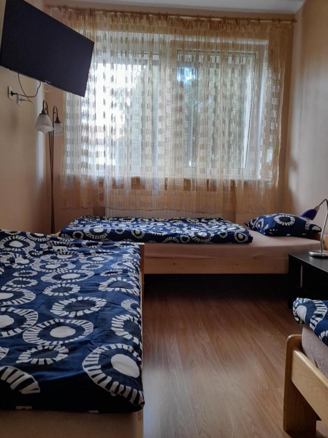 Taniespanie Rokietnica Rokietnica  外观 照片